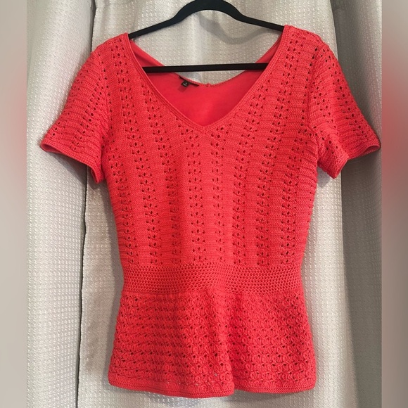 NWOT Women’s TALBOTS  DOUBLE-V CROCHET PEPLUM SWEATER Coral Short Sleeve Size S. - Picture 1 of 8